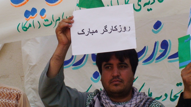 تجلیل کارگران ناراضی هرات از روز جهانی کارگر
