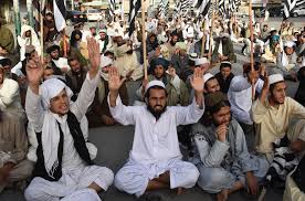 ملامنصور باید اجازه دهد تا ما اختلافات درونی طالبان را حل کنیم