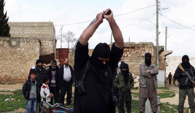 داعش فرمانده نظامی خود را گردن زد