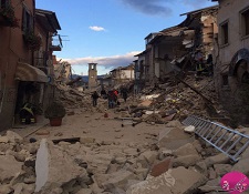 آمار قربانیان زلزله ایتالیا به ۲۹۰ تن افزایش یافت