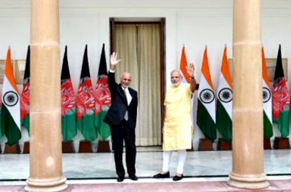 افغانستان با اشاره هند نمی چرخد/ پول حکومت پاکستان آغشته به خون است