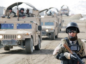 کندهار کې ۱۶ پولیس او ۲۷ طالبان وژل شوي