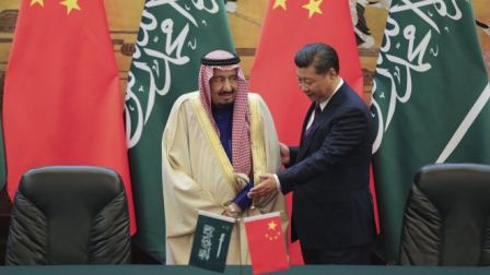 عربستان و چین توافقنامه‌ای ۶۵ میلیارد دالری امضا کردند