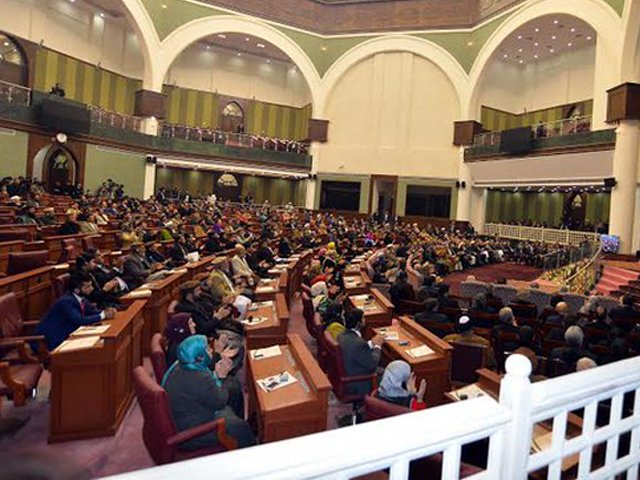 تنش در مجلس به دلیل اتهام دست داشتن برخی نمایندگان در تقرری‌های دولتی