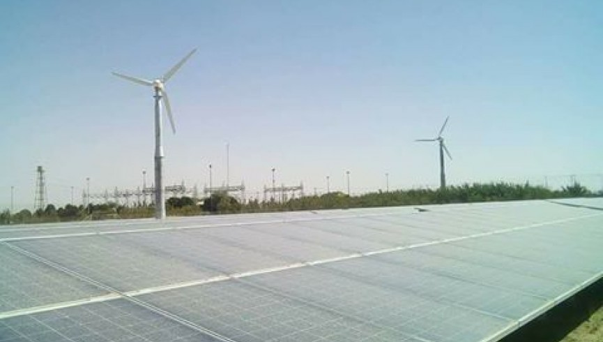 نیروگاه تولید برق بادی-خورشیدی هرات افتتاح شد