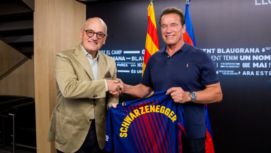 بازدید آرنولد از باشگاه بارسلونا 