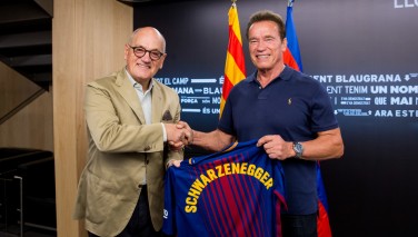 بازدید آرنولد از باشگاه بارسلونا 
