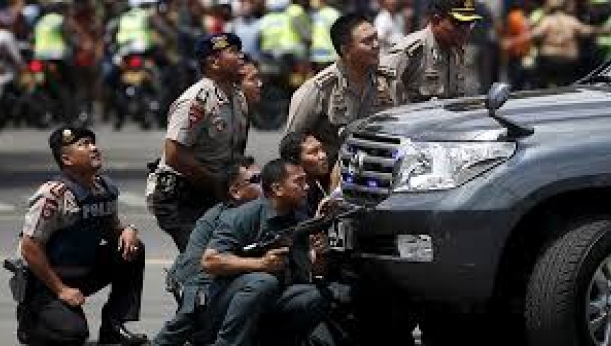 تیراندازی مردان مسلح ناشناس به سمت پولیس در اندونیزیا