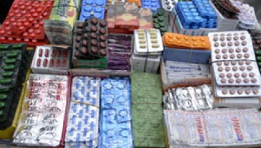 فعالیت بیش از 800 شرکت وارکننده دارو در افغانستان به تعلیق در آمده است