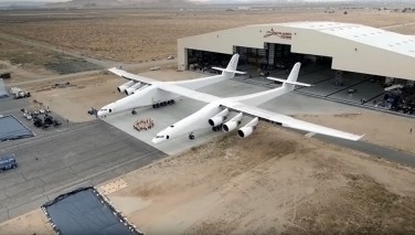 آزمایش بزرگترین هواپیما جهان  در آمریکا  