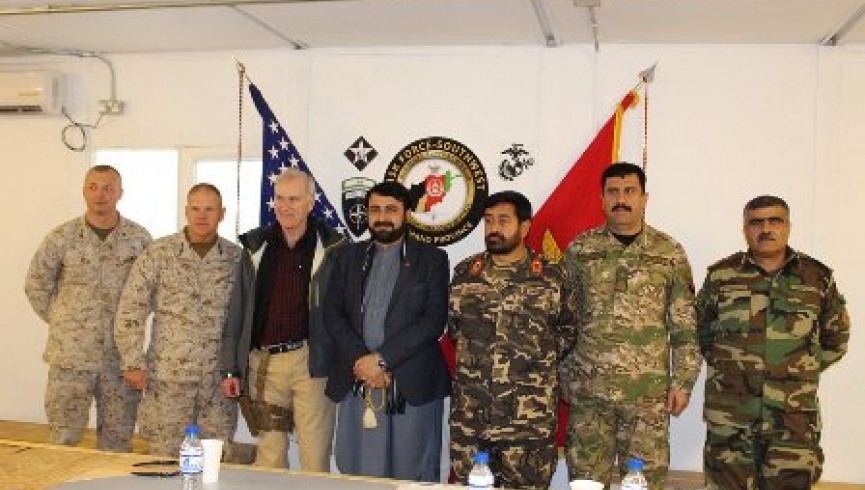 سفر دو فرمانده ارشد امریکایی به ولایت هلمند؛ مقام‌های هلمند و فرماندهان امریکایی درباره مبارزه با مواد مخدر گفتگو کردند