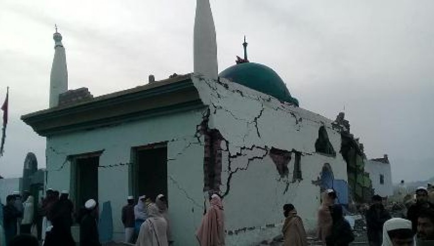 افراد مسلح ناشناس با انفجار ماینی یک مسجد در ننگرهار را تخریب کردند