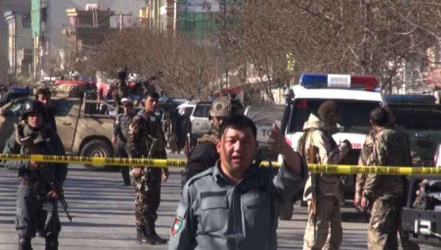 در حمله انتحاری غرب کابل حدود شصت نفر شهید شدند/ خبرنگار جمهور شهید شد