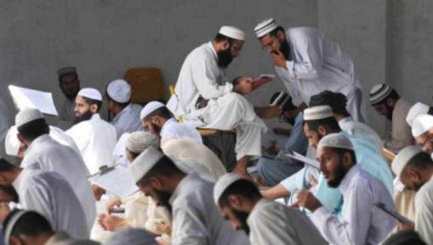 صدها عالم دینی در پاکستان حملات انتحاری را حرام خواندند