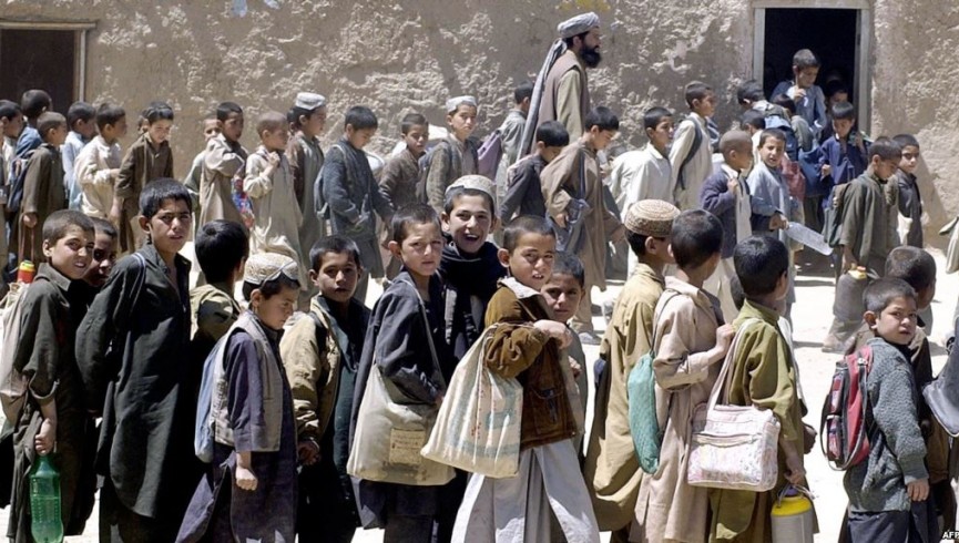 پاکستان کې د افغان کډوالو تعلیمي نصاب هېڅ ستونزه نه لري