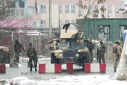 حمله پنج مهاجم به یک مرکز نظامی در کابل؛ سه مهاجم کشته و یک مهاجم دیگر بازداشت شد