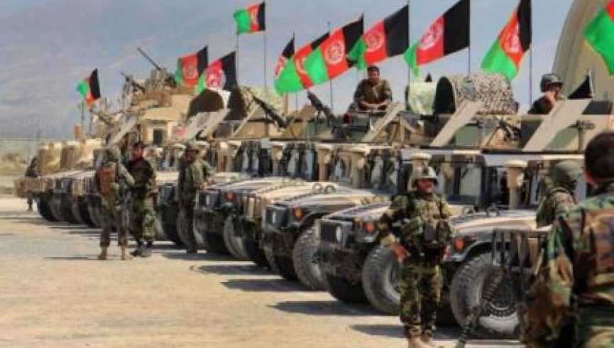 نهم حوت روز سرباز؛ گل هدیه شهروندان به مدافعین عزت و شرف افغانستان