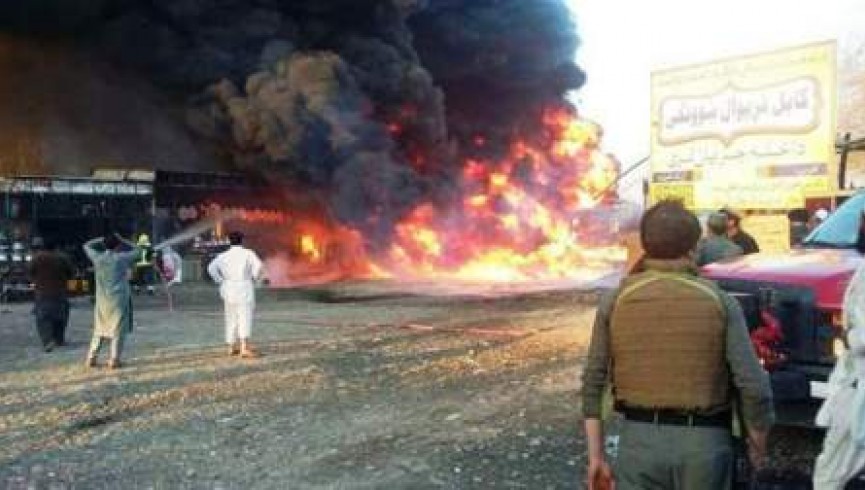 بر اثر آتش سوزی تانکر تیل در ننگرهار دو نفر جان باختند
