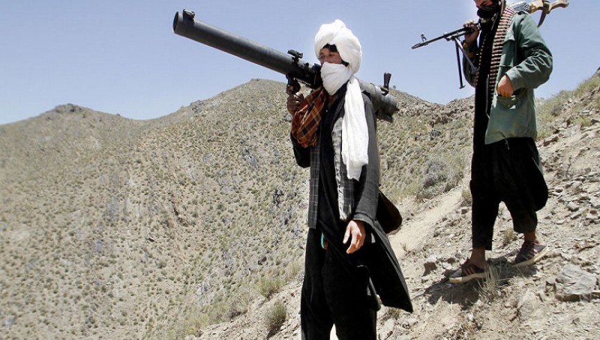 طالبان غور سه کارمند کمیسیون انتخابات و دو پلیس را ربوده‌اند