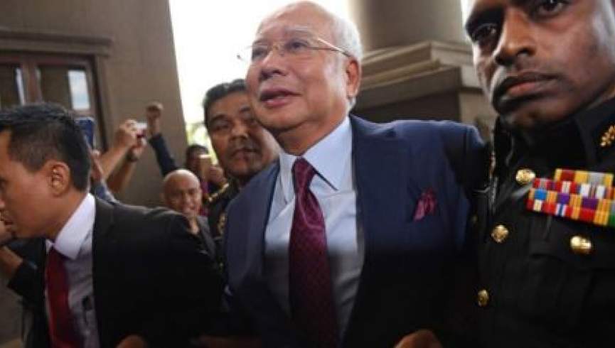 نخست وزیر سابق مالزیا رسما به فساد مالی متهم شد
