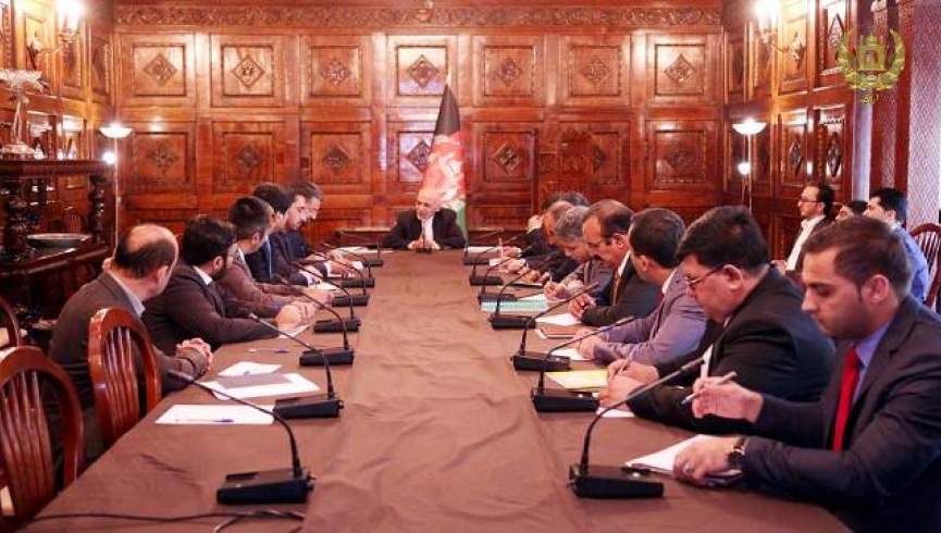 غنی: عواید داخلی افغانستان باید به 8 میلیارد دالر در سال برسد