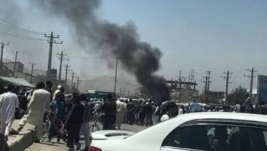 معترضان شاهراه کابل- جلال‌آباد را بستند