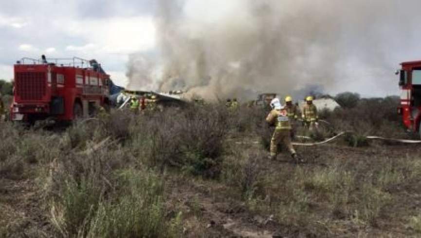 سقوط هواپیمای مسافربری در مکزیک؛ همه مسافران جان سالم به در بردند