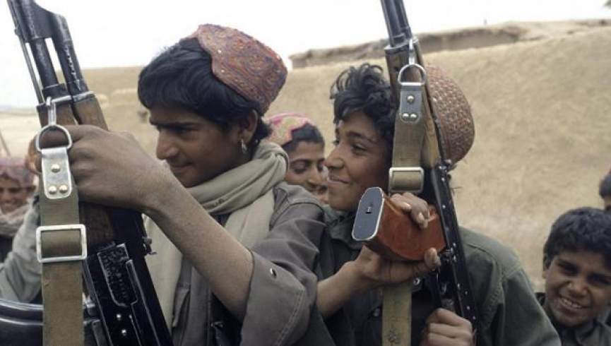 دادستان کل: طالبان از استخدام کودکان برای جنگ خودداری کنند