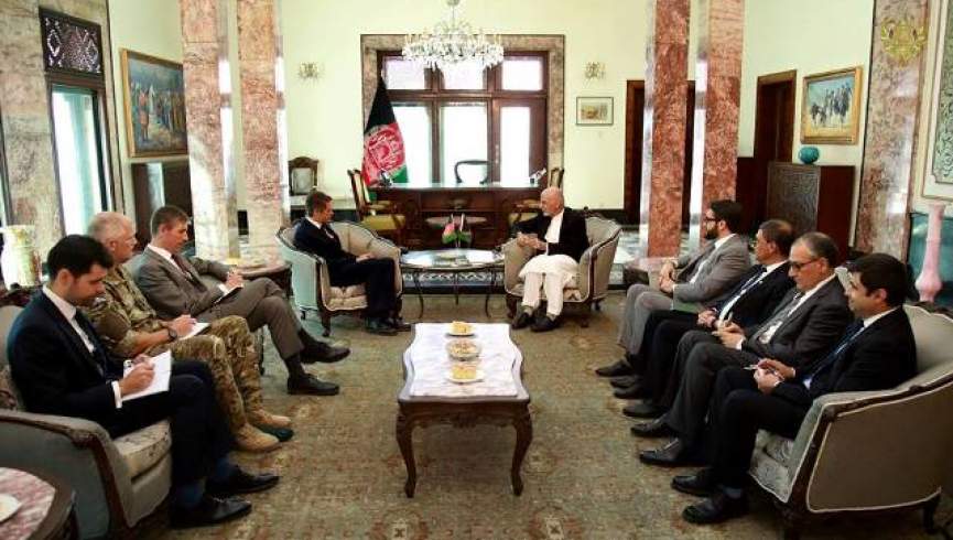 سفر وزیر دفاع بریتانیا به کابل؛ بریتانیا در بخش آموزش نیروهای امنیتی با افغانستان همکاری می‌کند