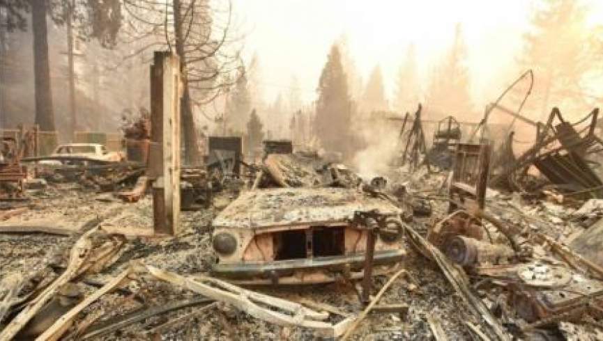 آتش سوزی کالیفرنیا ده‌ها هزار نفر را مجبور به ترک خانه کرد