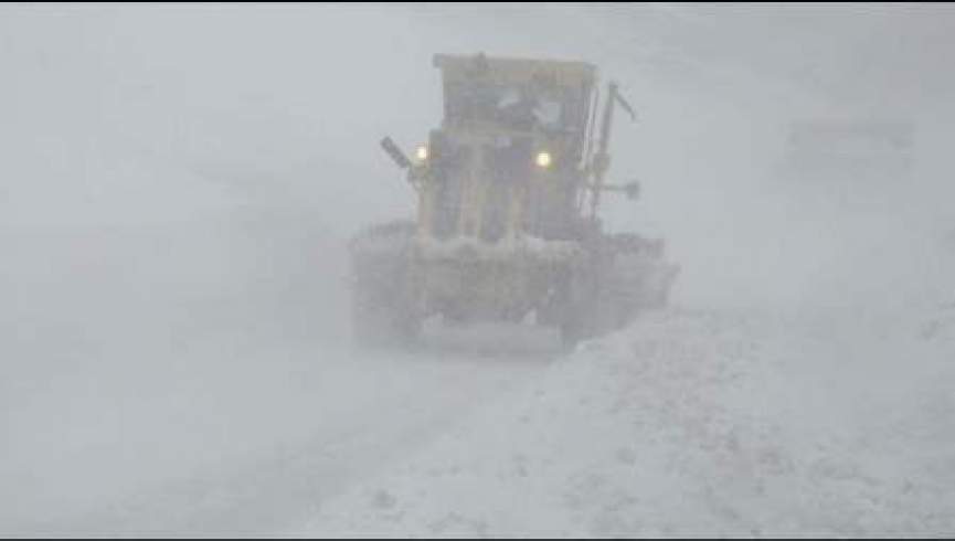 بارش برف گذرگاه استراتیژیک سالنگ را بار دیگر مسدود کرد
