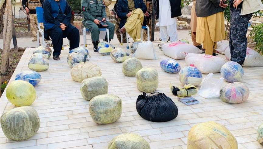 پولیس هرات موفق تر از قاچاقچیان/محموله 570 کیلوگرامی موادمخدر متوقف شد