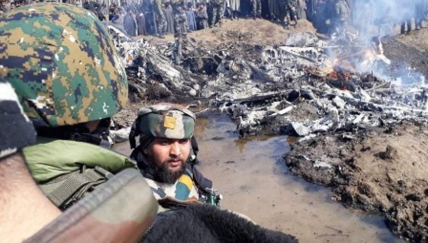 پاکستان با هواپیمای چینی جنگنده‌های هندی را ساقط کرد