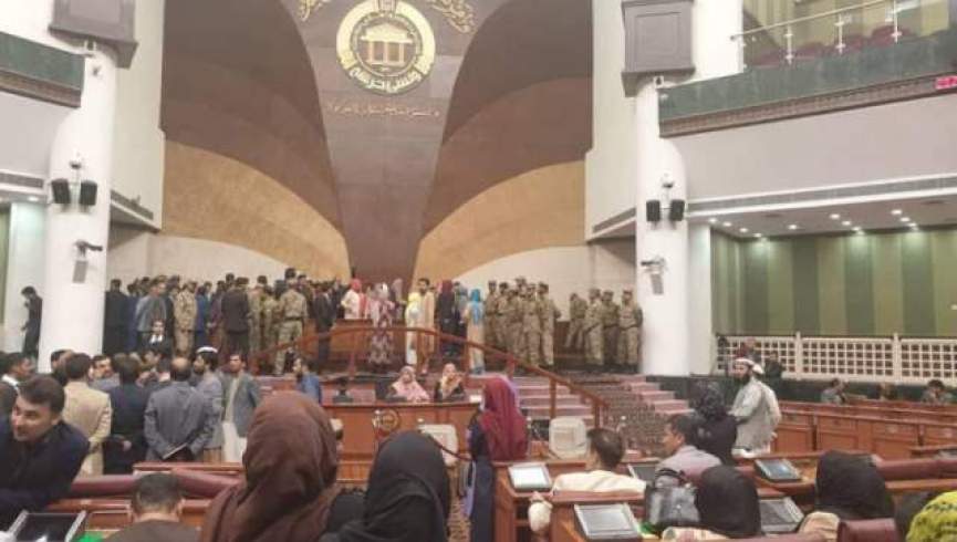 تنش بر سر انتخابات ریاست مجلس جدی‌تر شد