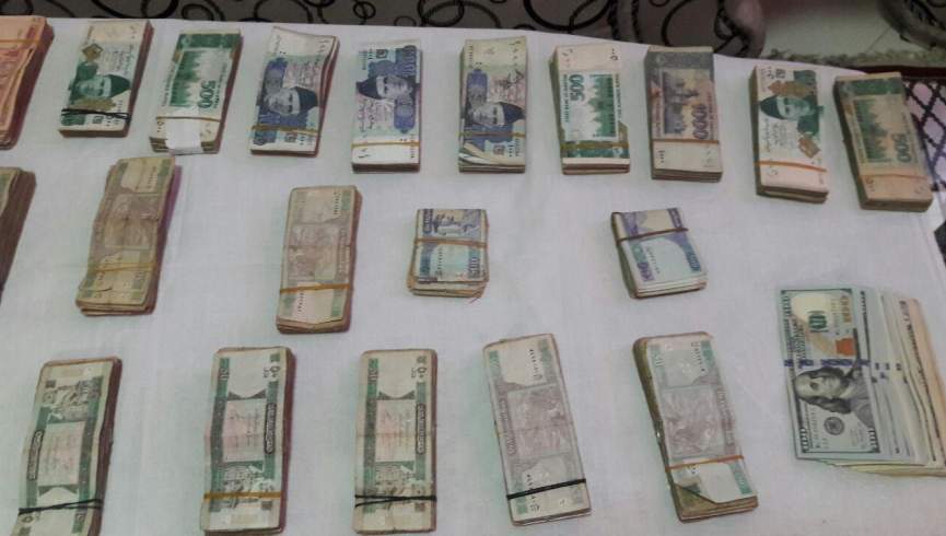 پولیس هرات صراف همکار با قاچاقیان مواد مخدر را دستبند زد