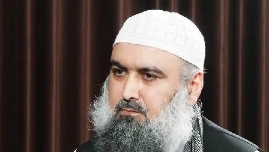 معتصم آغاجان: حکومت برای صلح یک منطقه امن در اختیار طالبان قرار دهد