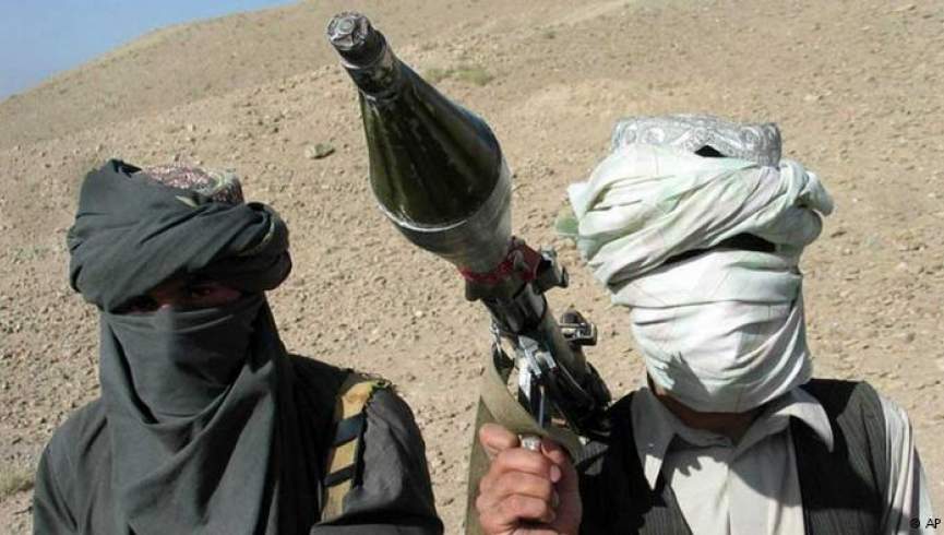 جنگ ناتمام طالبان با شرکت‌های مخابراتی/ یک پایه آنتن در غور سوزانده شد
