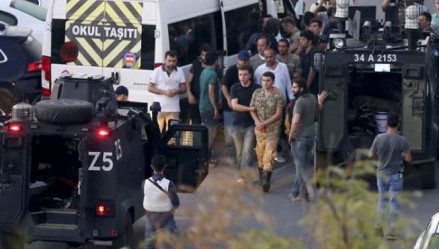 صدور حکم بازداشت ۱۷۶نظامی ترکیه به اتهام ارتباط با گولن