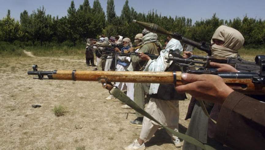طالبان پیوسته به دولت، سلاح‌های اصلی خود را تحویل نداده‌اند