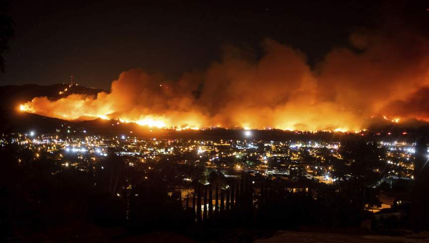 آتش سوزی های گسترده در امریکا همچنان قربانی می گیرد