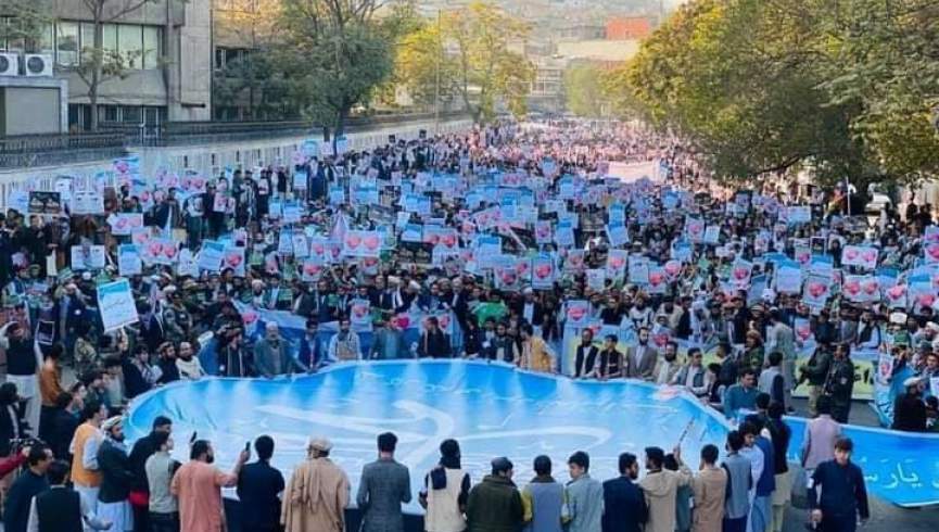 هزاران نمازگزار در افغانستان اظهارات اسلام ستیزانه رئیس جمهور فرانسه را محکوم کردند