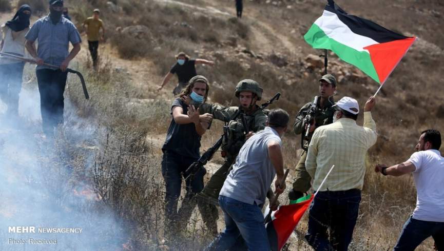 هجوم نظامیان اسراییل بالای دهقانان فلسطینی