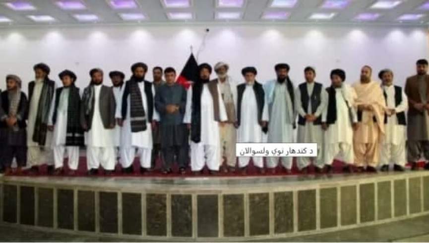 په عینو مېنه کې ولسوال نه منم ټول به خپلو دندو ته ځۍ که نه وي څوکۍ پرېږدۍ