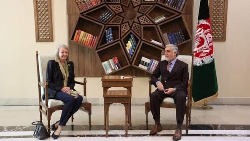 داکتر عبدالله با سفیر بریتانیا در کابل دیدار کرد