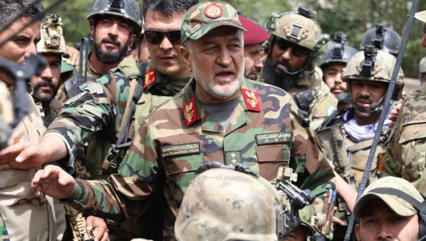 وزیر دفاع: بار نخست نیست که مردم افغانستان از یک مرحله دشوار نظامی می‌گذرند