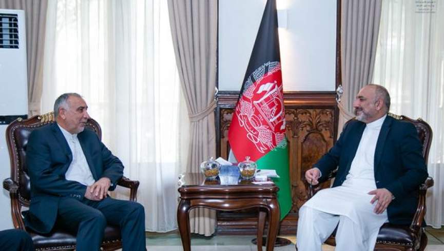 وزیر خارجه با نماینده ویژه ایران در امور افغانستان دیدار کرد