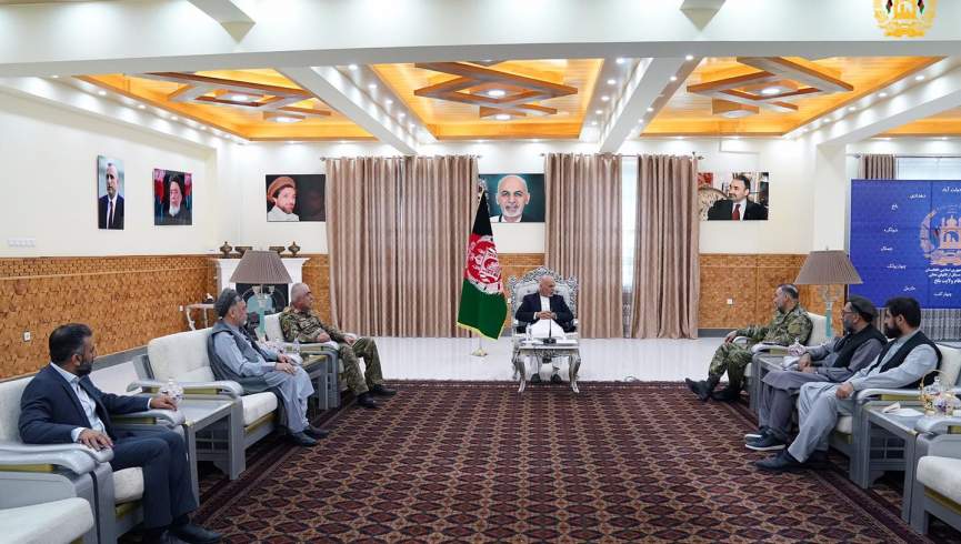 رئیس جمهور با شخصیت‌های سیاسی و جهادی در بلخ دیدار کرد