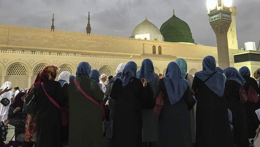 زیارت قبر پیامبر اسلام برای زنان ممنوع شد