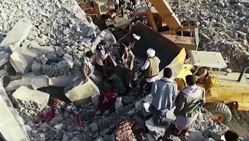 بیش از 200 کشته و زخمی در پی حمله هوایی سعودی بالای زندانی در یمن / ارتش سعودی این حمله را انکار کرد