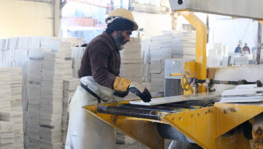 فساد در حکومت پیشین نزدیک به 40 کارخانه سنگ را در هرات تعطیل کرده است